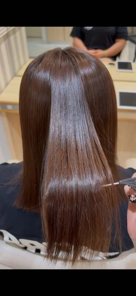 ミディアム 鵜野 惠帆のヘアスタイル