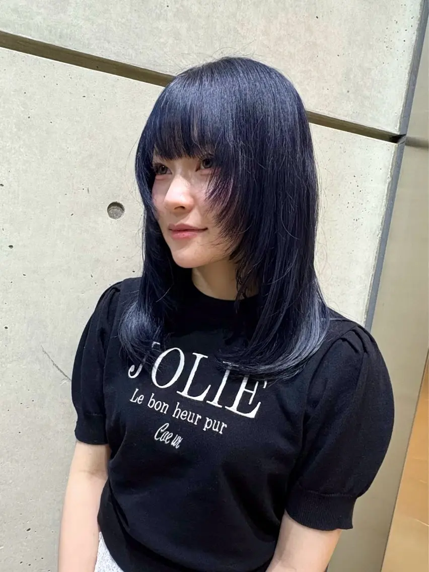 ミディアム カラー 透明感カラー ネイビーカラー ヘアカラー ブリーチカラー/ ななほ🌷⋆⭒˚のヘアスタイル