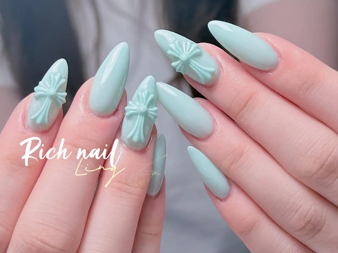 ネイル ハンドネイル ハンドケア Rich Nail 🤲🏻梨央のネイルデザイン