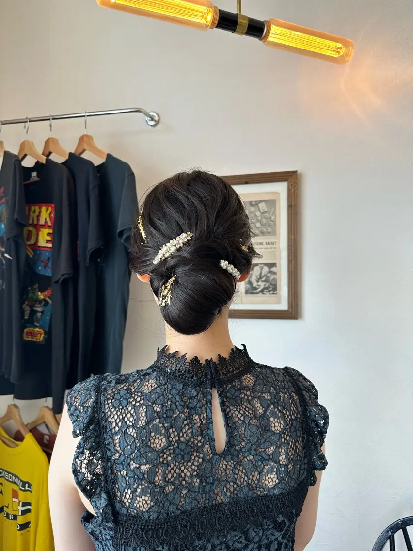 ロング ヘアアレンジ 岩村 夏姫のヘアスタイル