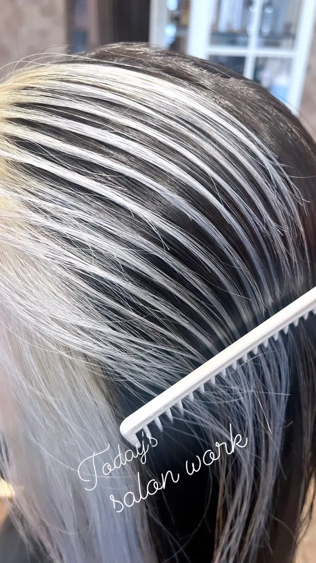 カラー アッシュ ミストバング 黒髪 ブリーチ ダブルカラー カット ヘアカラー 遠山 祐樹のヘアスタイル