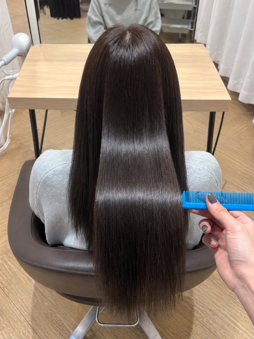 カラー ヘアカラー トリートメント 三阪 凜のヘアスタイル