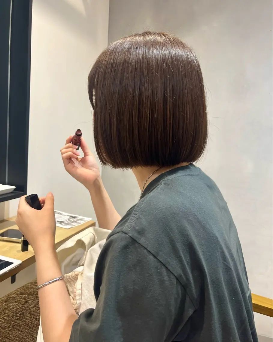 ショート カラー ヘアカラー トリートメント 地毛風ストレート ミニボブ🌷江梨🍎のヘアスタイル