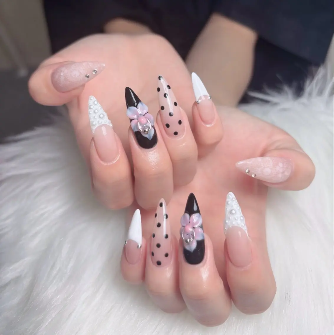 ネイル ハンドネイル Swan Nail Salonのネイルデザイン