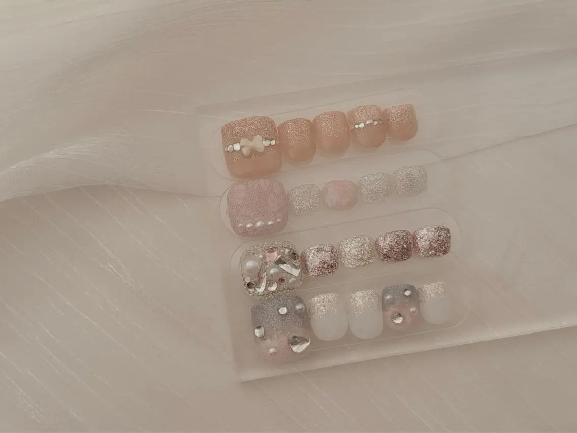 ネイル フットネイル Regene NIHEIのネイルデザイン
