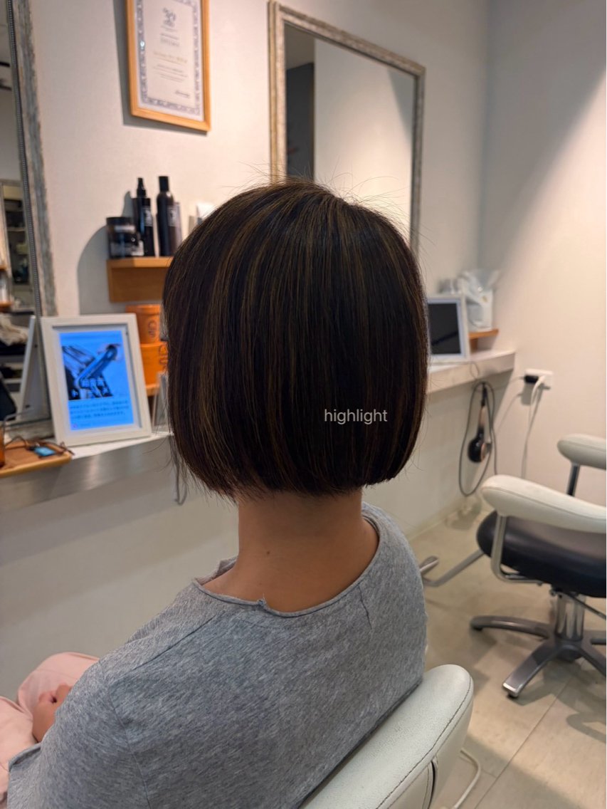 ショート ヘアカラー hair bonitaのヘアスタイル