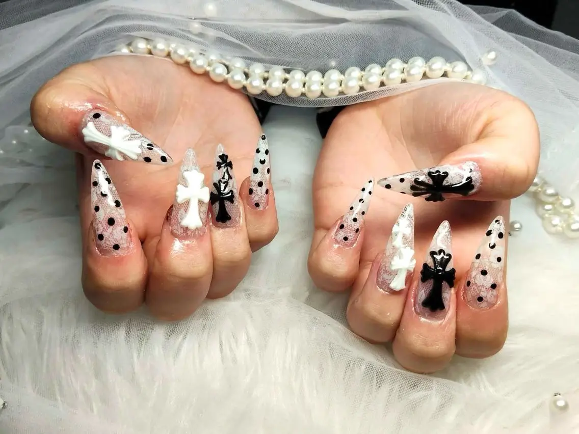 ネイル アートネイル チークネイル フレンチネイル ジェルネイル ガーリー HAPPI NAIL 大国町のネイルデザイン