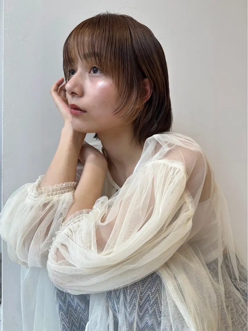 ショート カラー KA NAのヘアスタイル