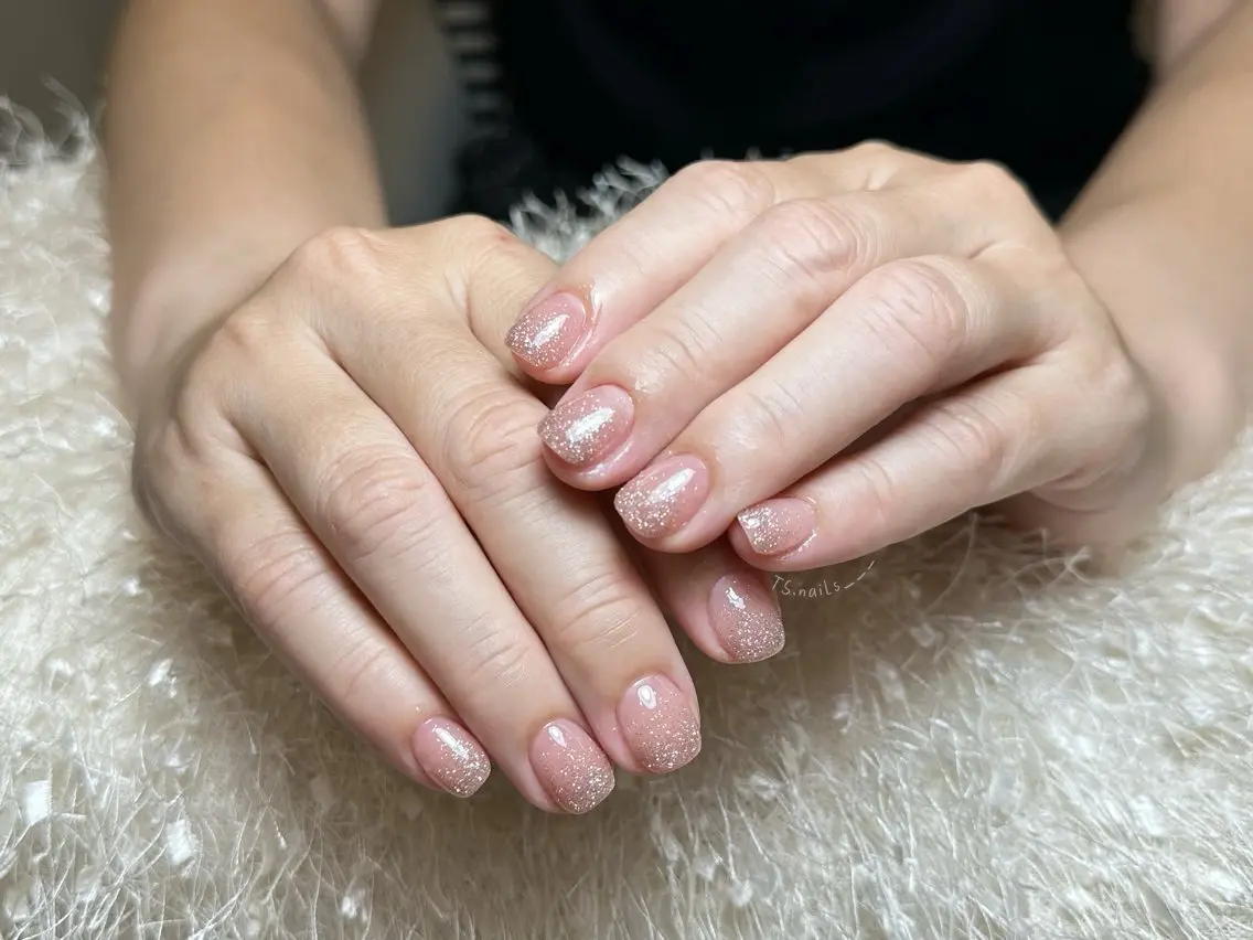 ネイル キラキラネイル マグネットネイル 持ち込み シンプルネイル ハンドネイル ハンドケア TS. nails___のネイルデザイン