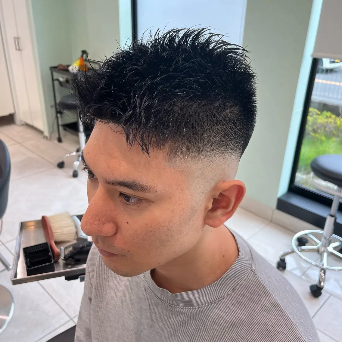 ショート メンズ フェードカット スキンフェード カット 🥇メンズ特化 伊東輝のヘアスタイル