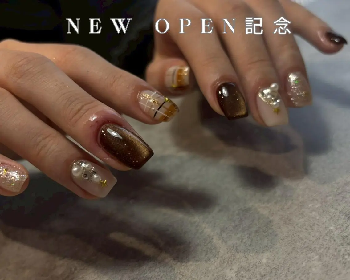 ネイル オーロラネイル チークネイル 長さ出し フラッシュネイル フットネイル メラク 難波Matsuokaのネイルデザイン