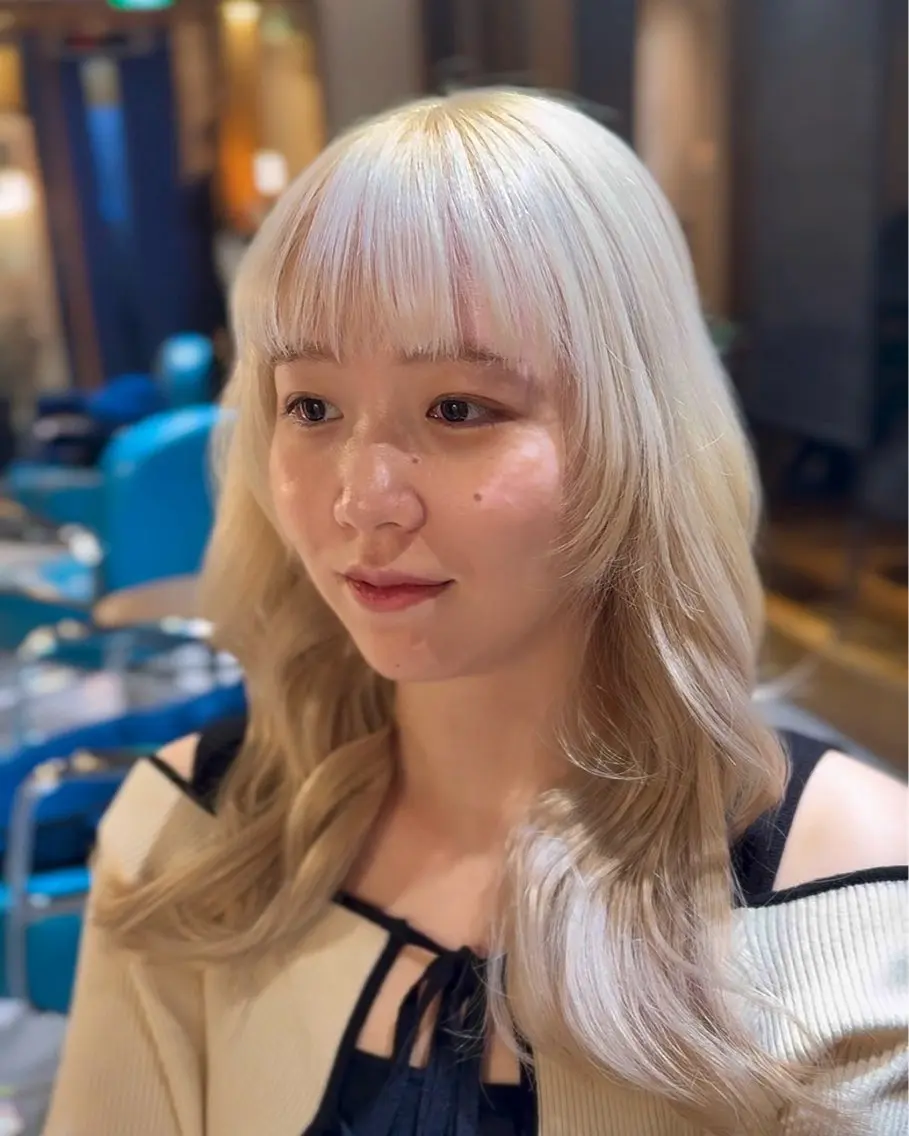 ロング カラー ブリーチ レイヤーカット ヘアカラー トリートメント 艶髪/矯正/髪質改善 ヘアアレンジ/西梅田のヘアスタイル