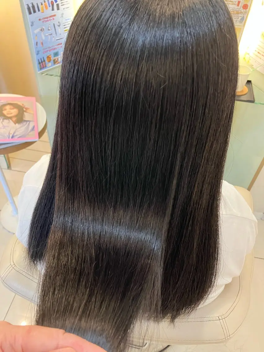 セミロング 縮毛矯正 yukari 艶髪ヘアのヘアスタイル