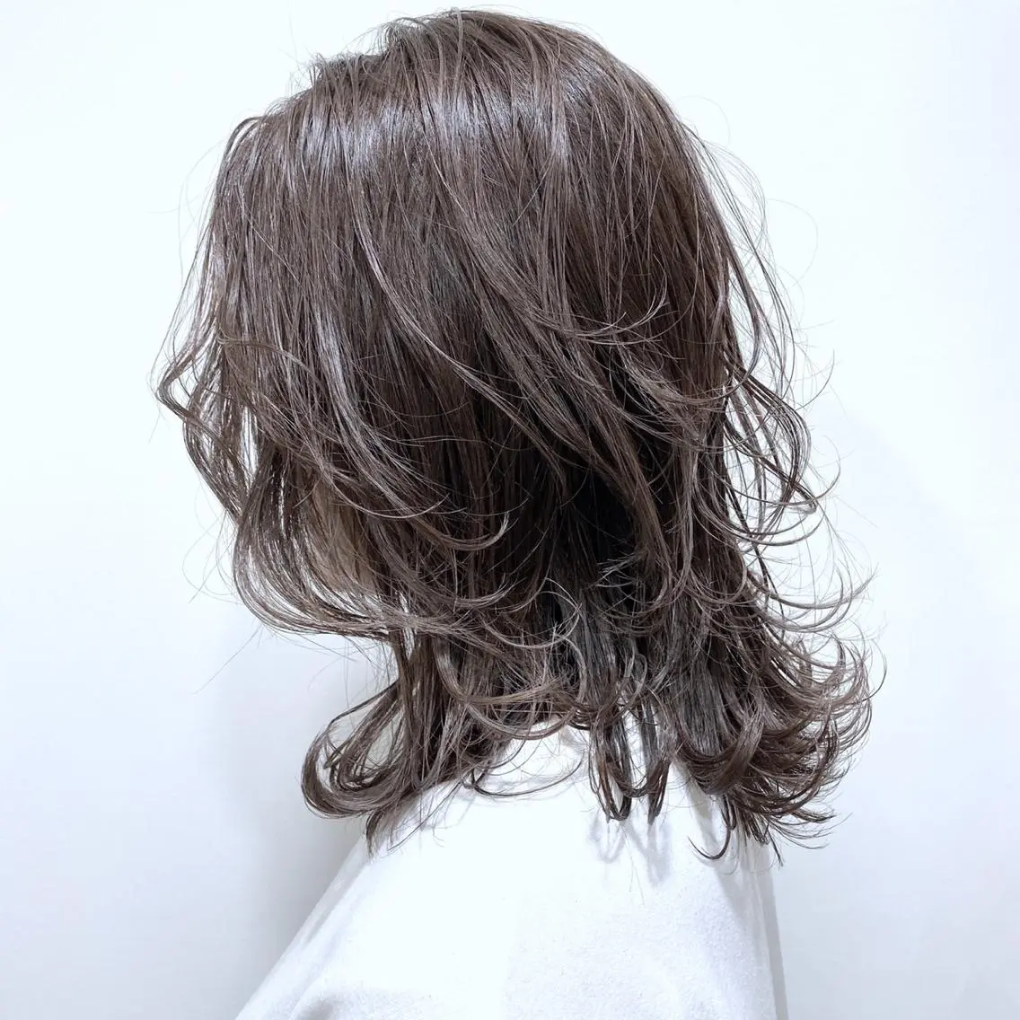 セミロング カラー グランジヘア 無造作ヘアHYUGAのヘアスタイル