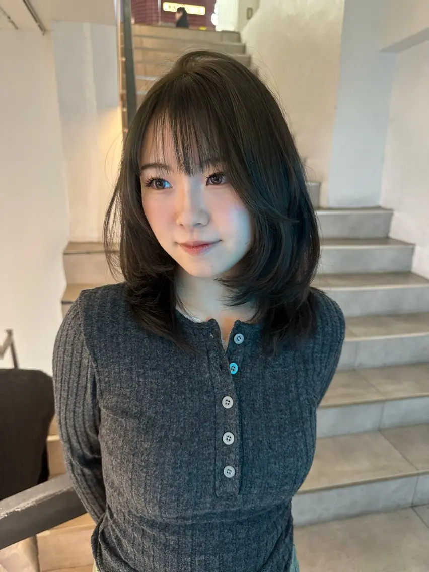 ミディアム カット ヘアカラー 韓国ヘアメンズ・レデ ィース特化ミクのヘアスタイル