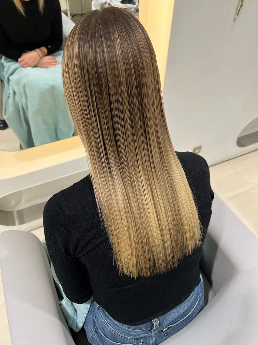 セミロング カラー パーマ ヘアアレンジ メンズ ヘアカラー 堀井 凌平のヘアスタイル