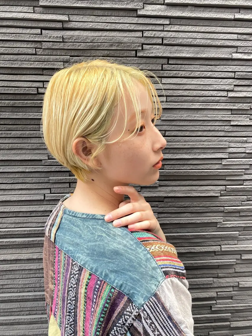 ショート カット ヘアカラー ニシカワ ユズミのヘアスタイル
