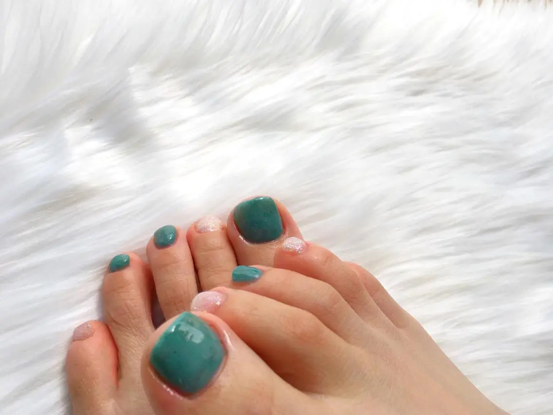 ショート フットネイル nouva nailsのネイルデザイン