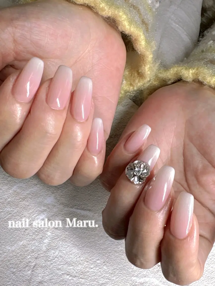 ネイル 赤色 ハンドネイル nailsalon Maru.のネイルデザイン