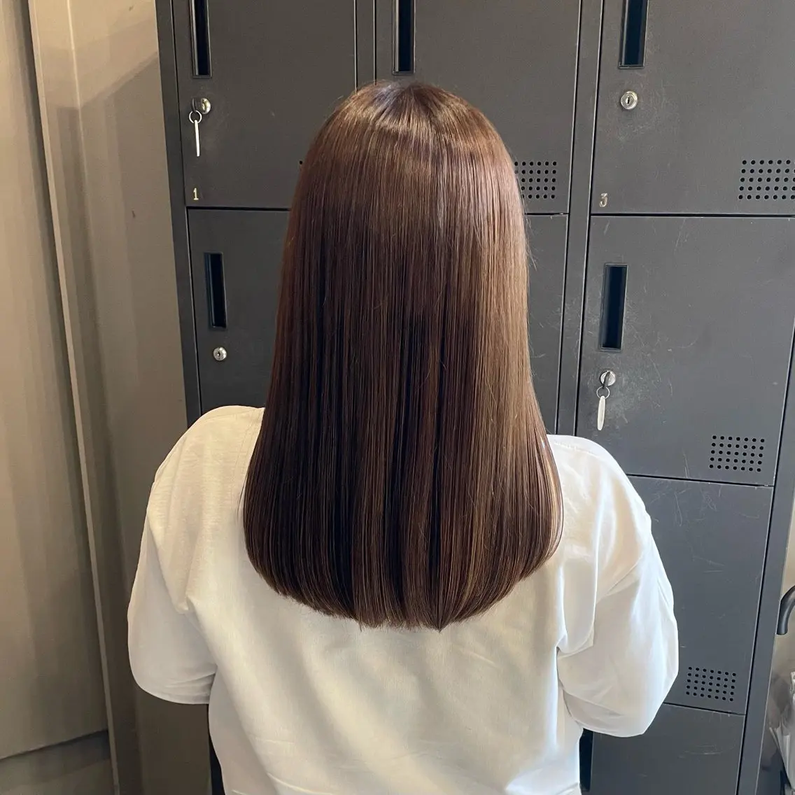 セミロング カラー lolonois / aikuのヘアスタイル