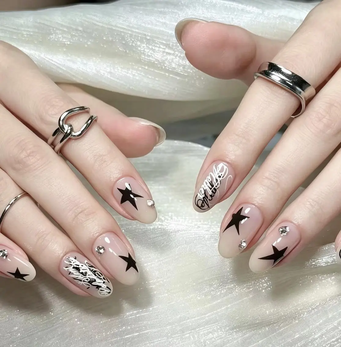 ネイル ハンドネイル 🎀 UU_nailのネイルデザイン