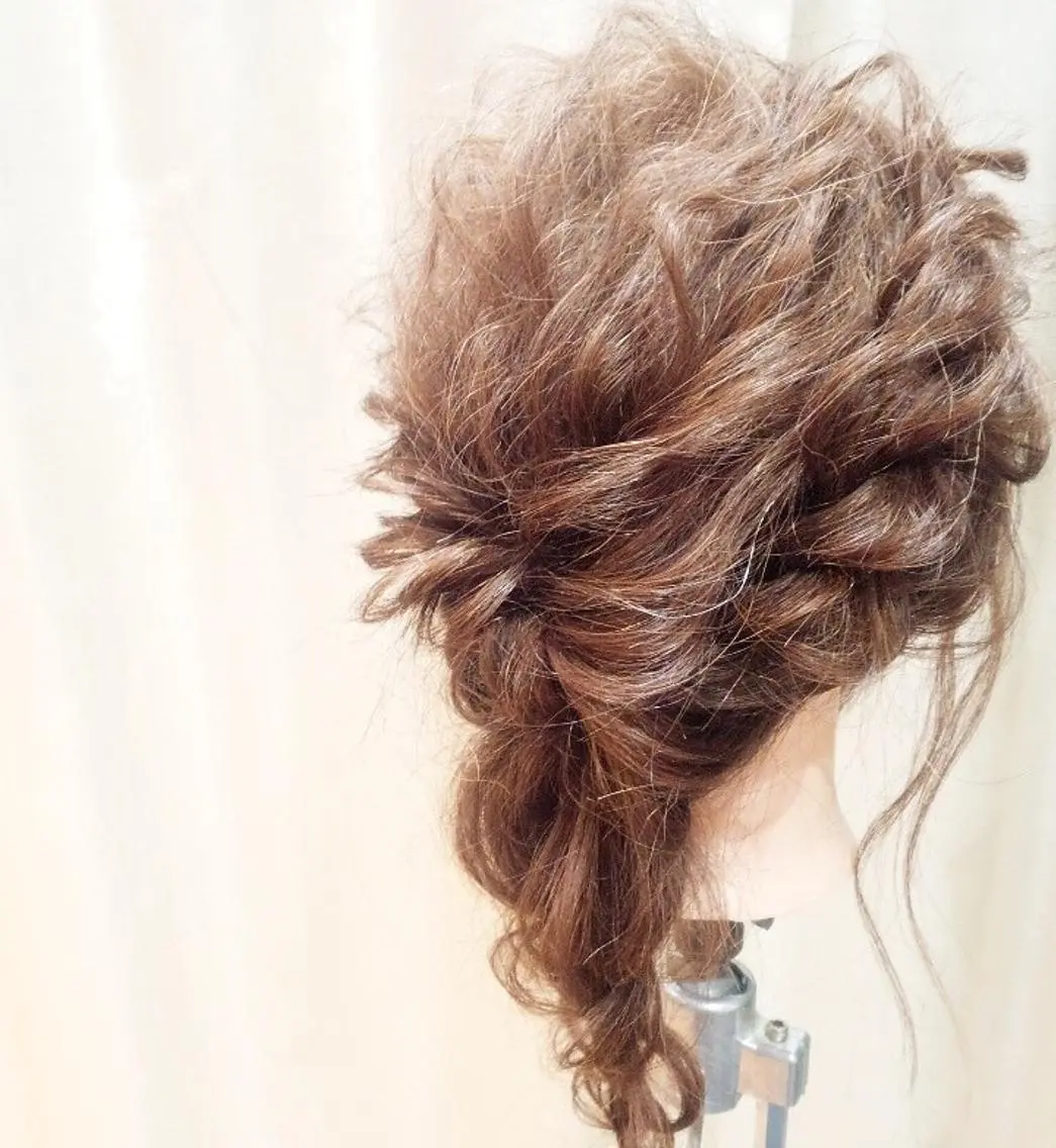 ヘアアレンジ ミディアム セミロング ロング EARTH 池田 雄太のヘアスタイル