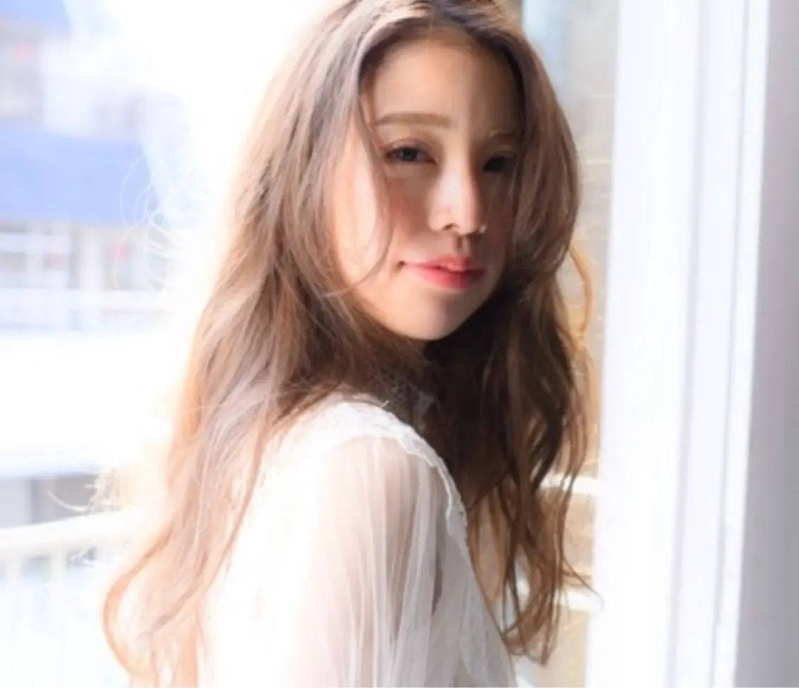 ロング カラー 似合わせカット カット 似合わせ/ブリーチ カラー.岡田友仁のヘアスタイル