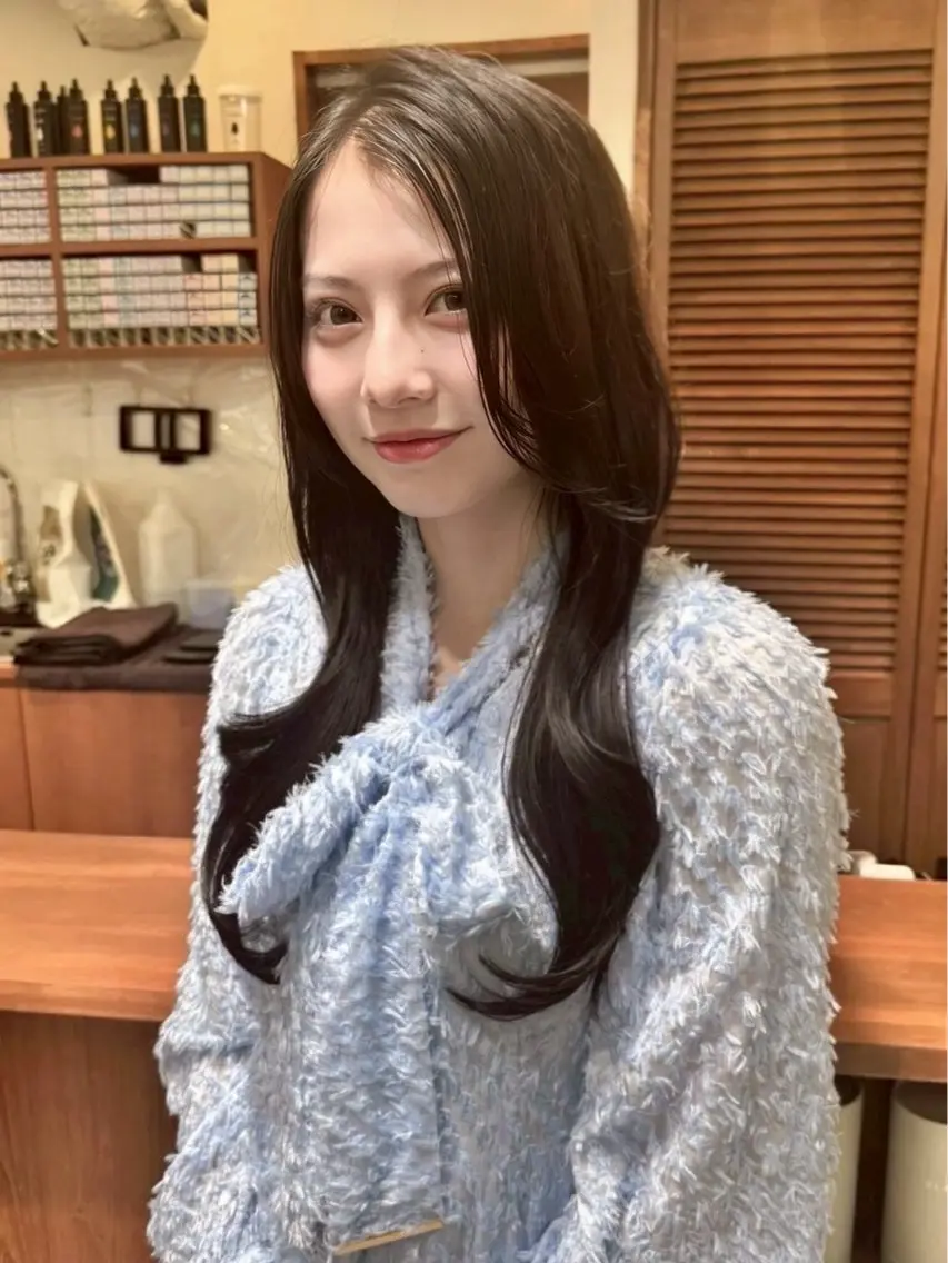 カラー ♻️ブリーチなし カラー♻️のヘアスタイル