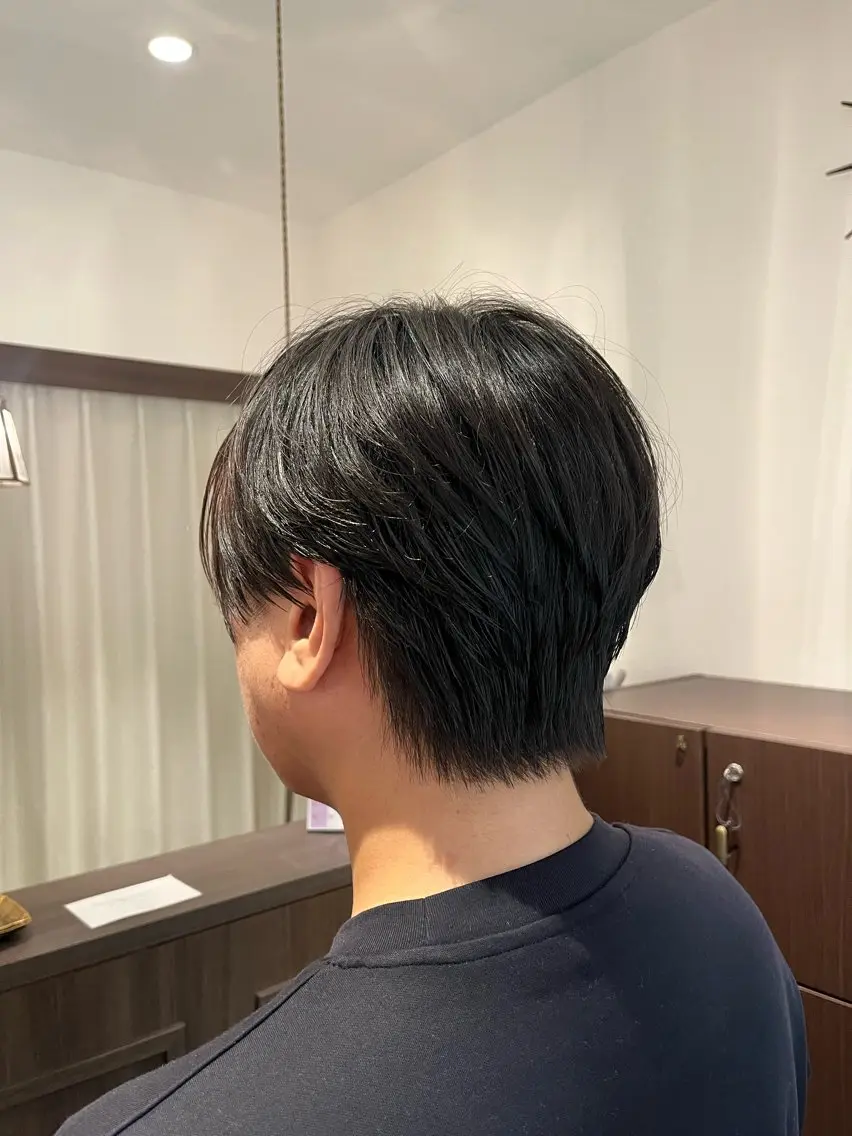 メンズ センターパート CLIQUE　有木 七虹のヘアスタイル
