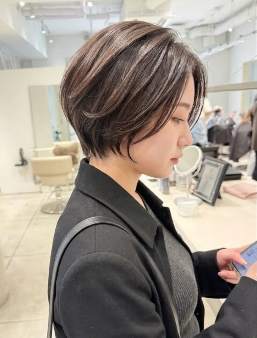 ショート カラー ブリ—チ🌈カラ— 🌀パ—マ🌿ちえのヘアスタイル