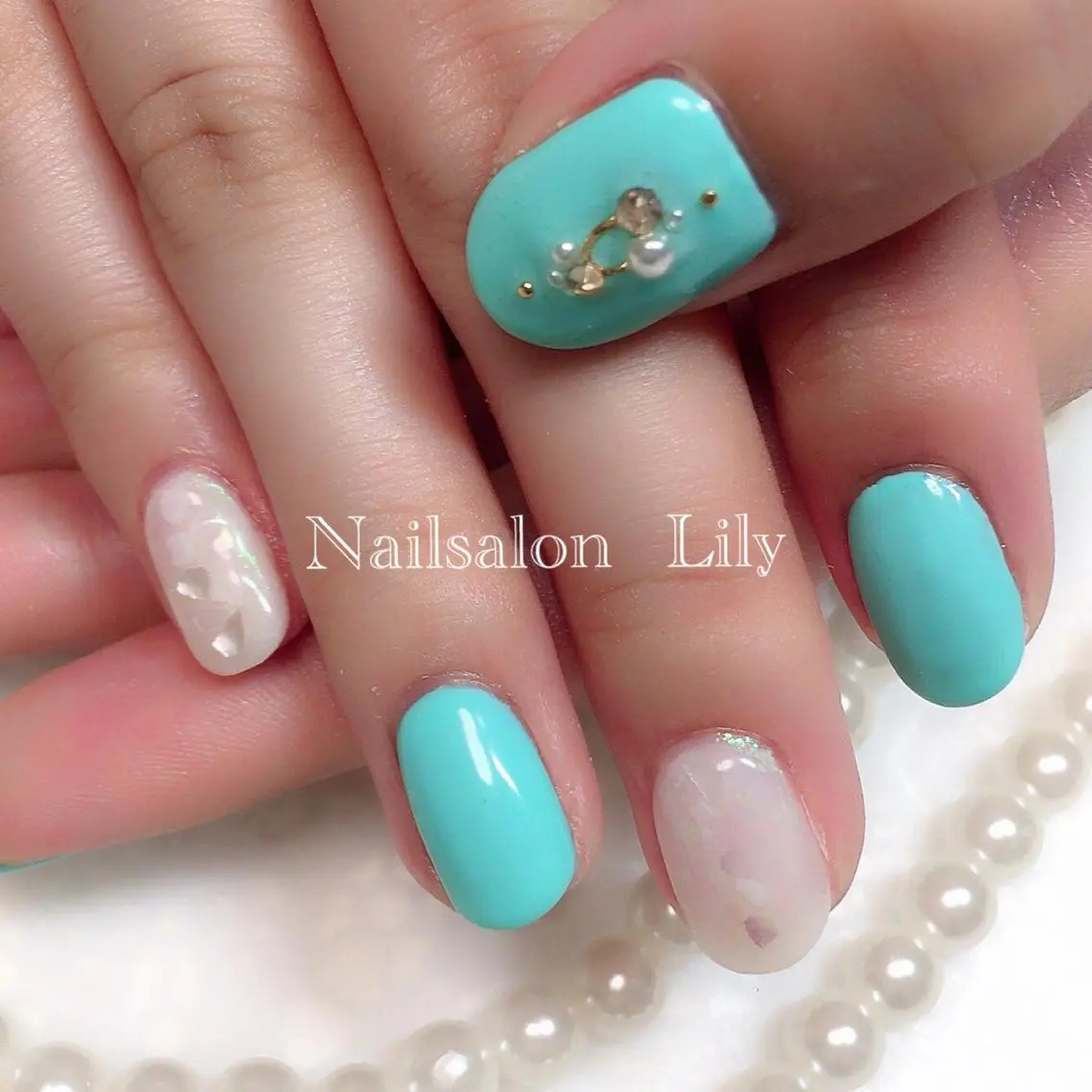 ネイル ブルー Lily*nail 🌻Mii🌻のネイルデザイン