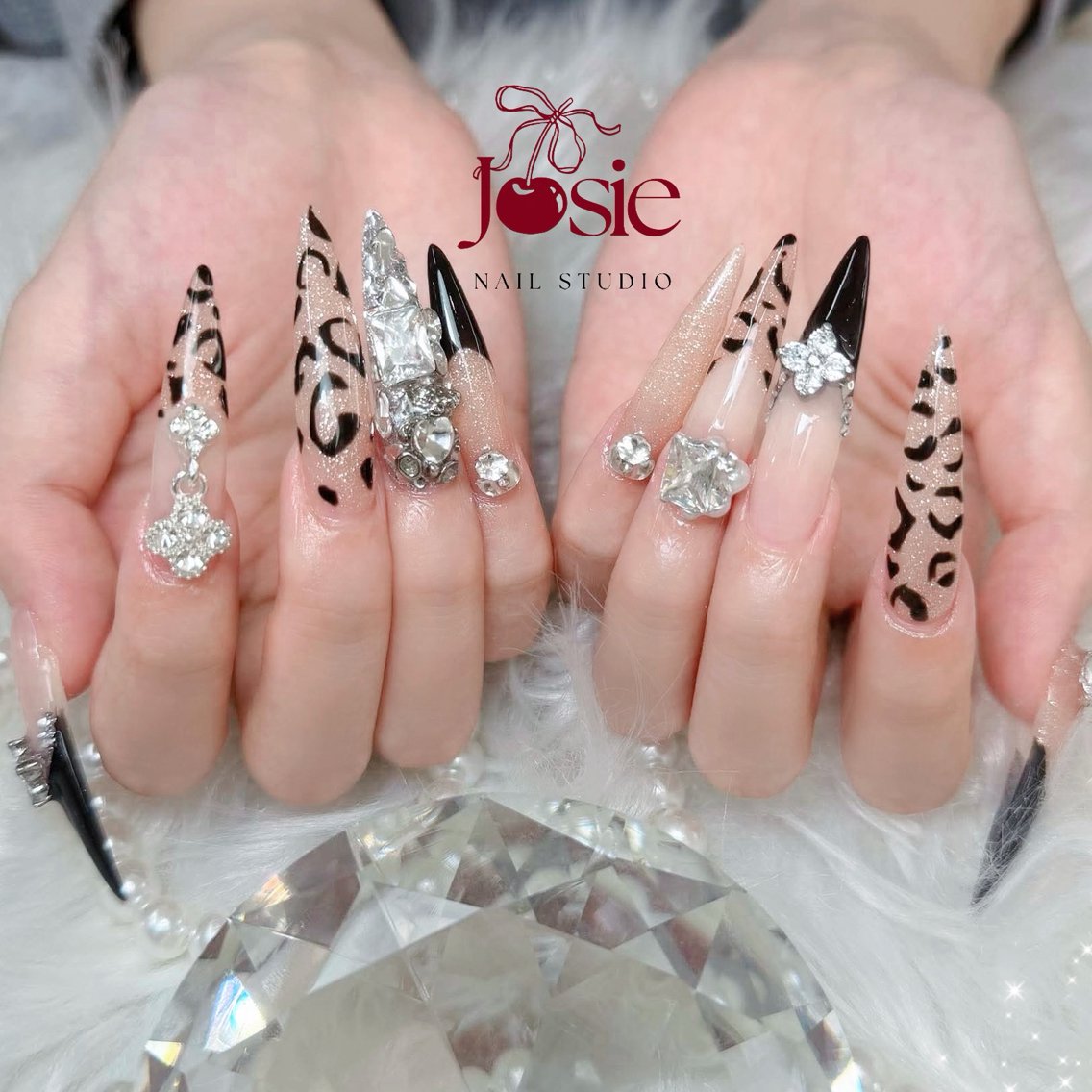ネイル ブラウン 長さ出し キラキラネイル 韓国ネイル ロングネイル JOSIE nail studioのネイルデザイン