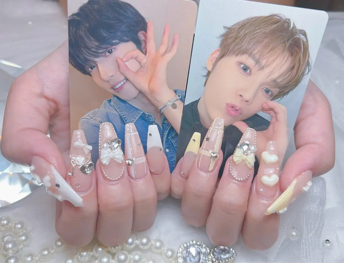 ネイル アートネイル オーロラネイル チークネイル 長さ出し フットネイル Miya _nailのネイルデザイン