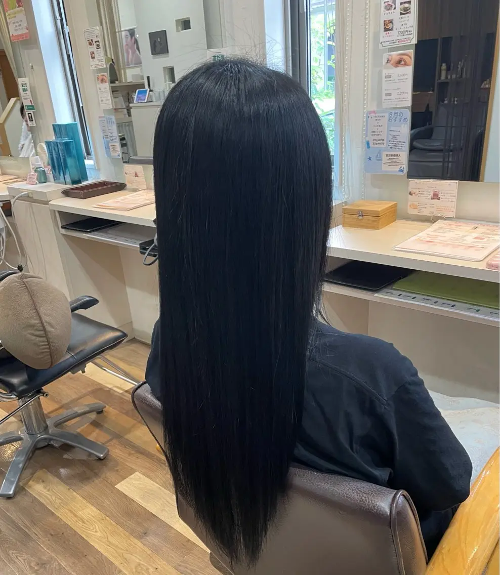 カラー 黒髪 ef 千枝芙貴のヘアスタイル