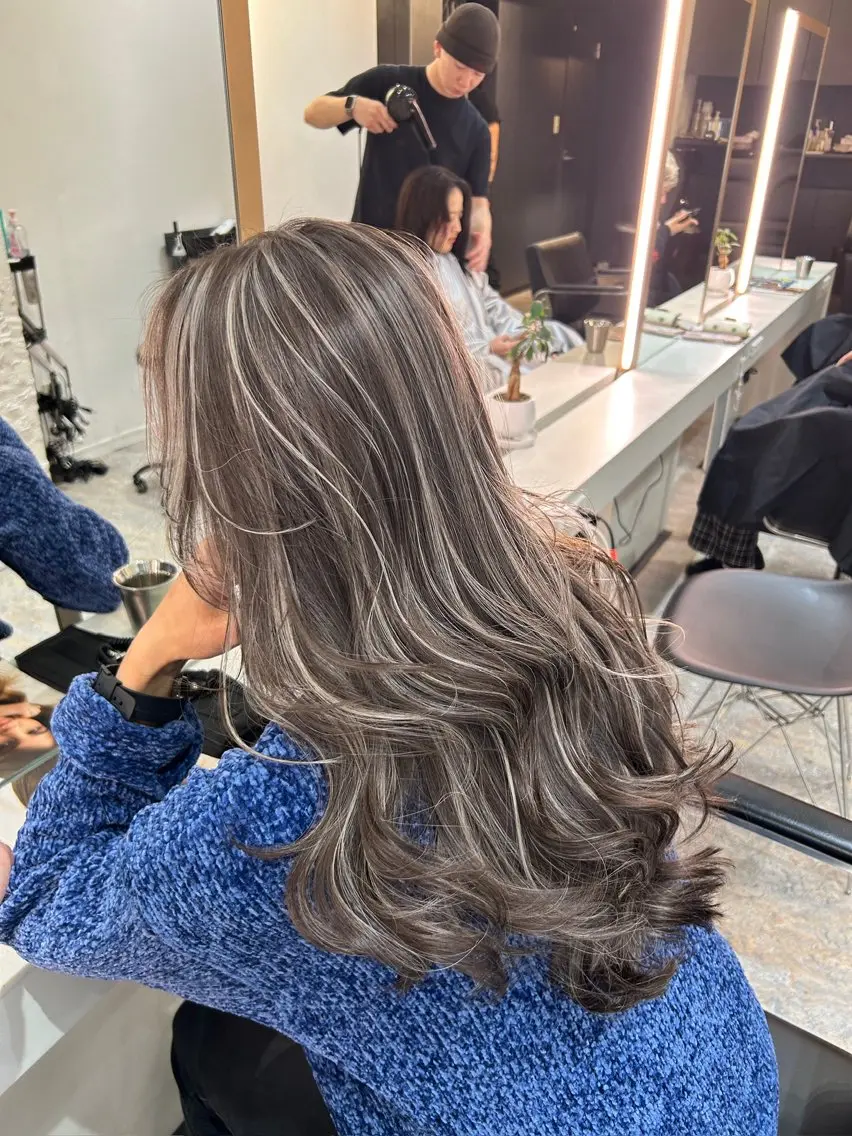 ロング カラー カット ヘアカラー トリートメント レイヤーカット BLend 渋谷のヘアスタイル