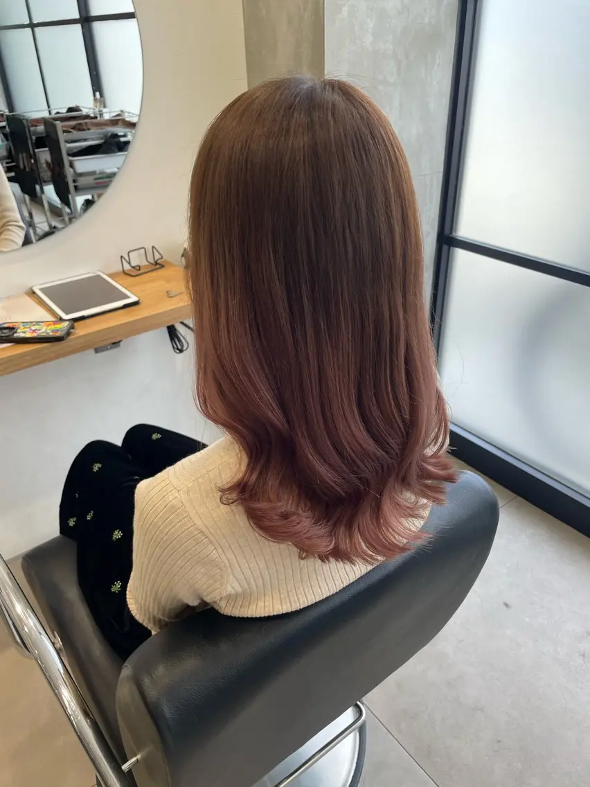 ロング カラー ブリーチ ブラウンカラー ピンクカラー ピンクブラウン 佐藤由依/レイヤー /ハッシュカットのヘアスタイル