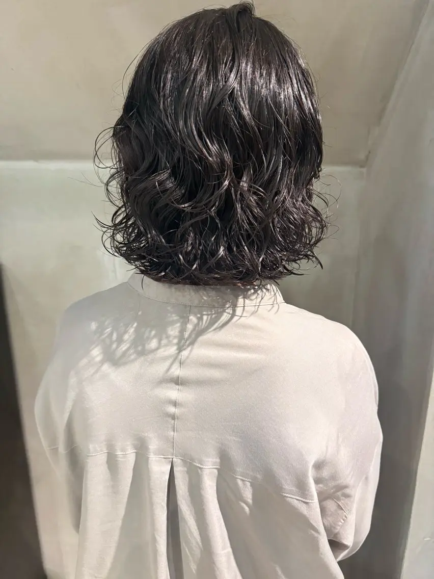 ミディアム アカリ /パーマスタイルのヘアスタイル