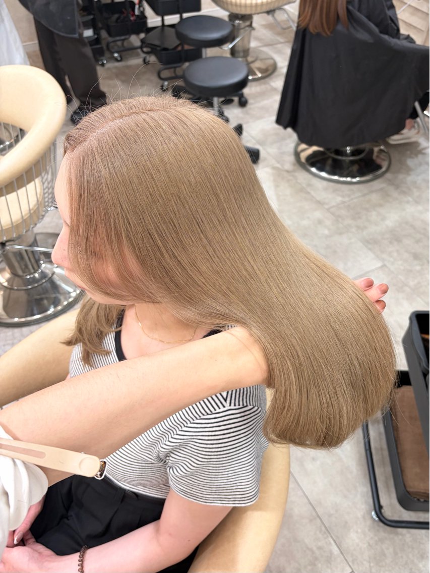 セミロング カット ヘアカラー トリートメント 廣庭 勇人のヘアスタイル