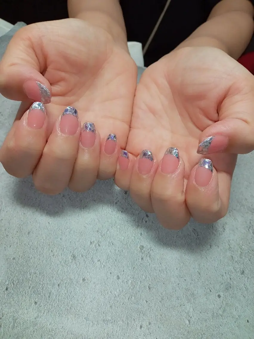 ネイル フレンチネイル ガラスフレンチ キラキラネイル ハンドネイル flure de neige yukiのネイルデザイン