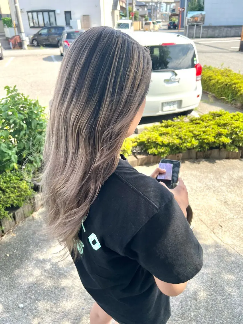 ロング カラー カット ヘアカラー 池本 勇大のヘアスタイル