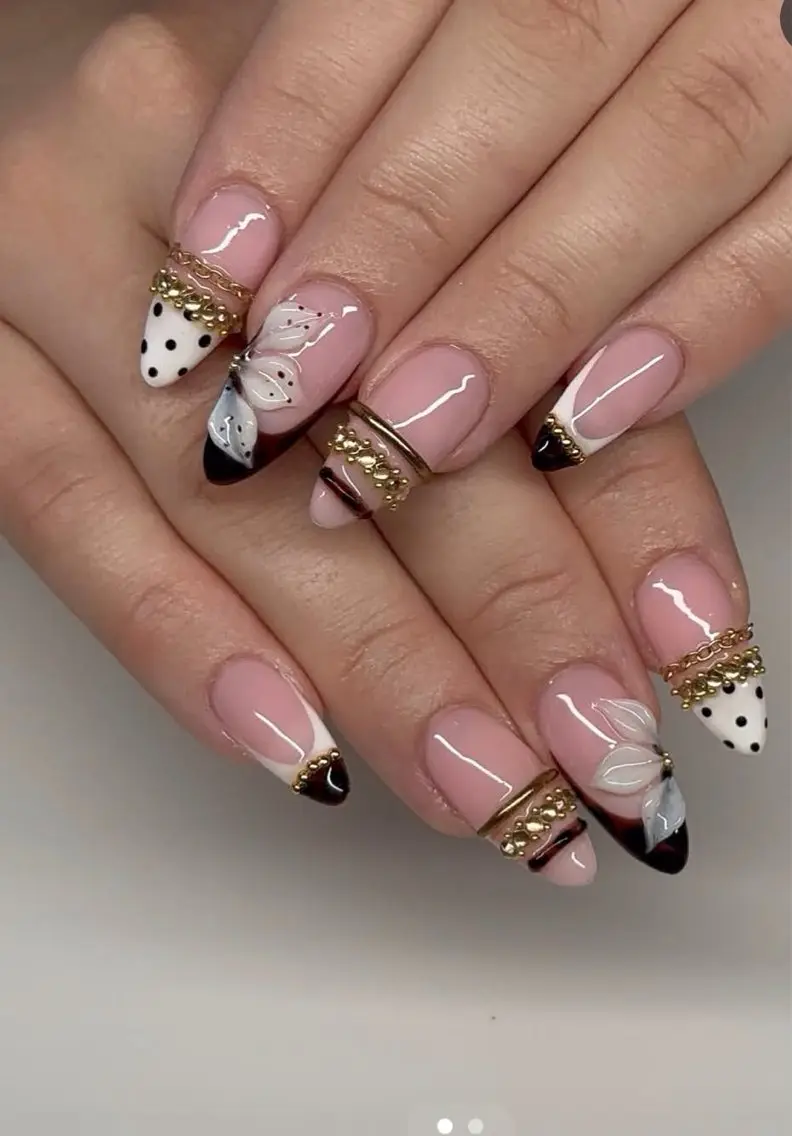 ネイル キラキラネイル 韓国ネイル ロングネイル ワンカラーネイル ワンホンネイル ハンドネイル Rina Nail.Blingのネイルデザイン