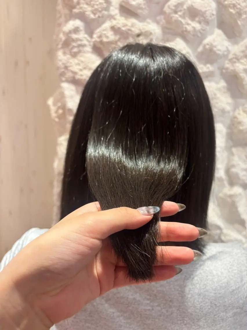 ミディアム カラー ダークグレー Agu.hair / ミナミのヘアスタイル