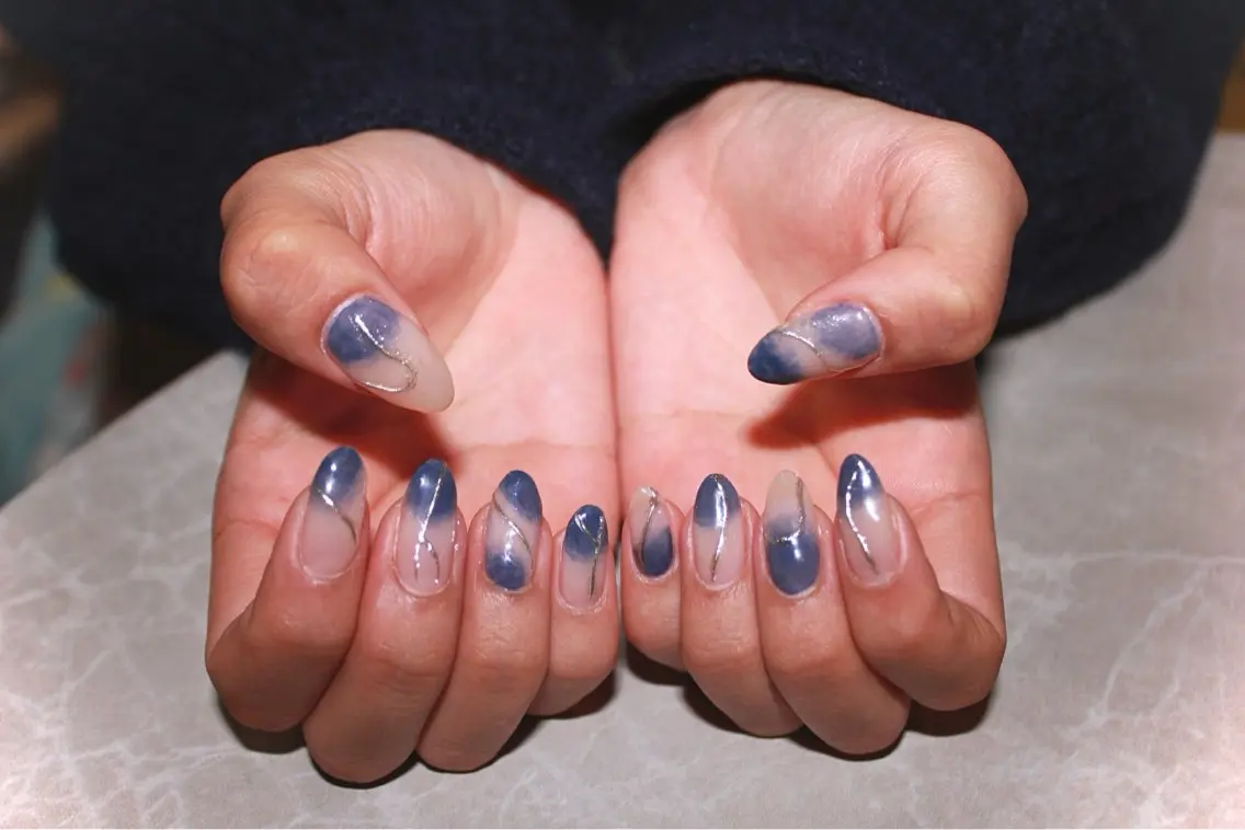 ネイル ニュアンスネイル シンプルネイル Lily Nailのネイルデザイン
