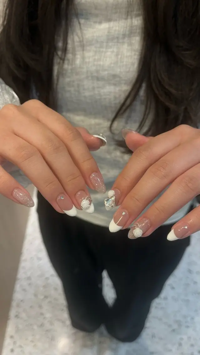ネイル ハンドネイル 𝗮𝘆𝗮𝗸𝗮 📍新宿ネイリストのネイルデザイン