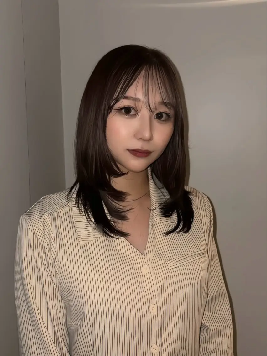 ミディアム カット ヘアカラー トリートメント 崎久保 優菜のヘアスタイル