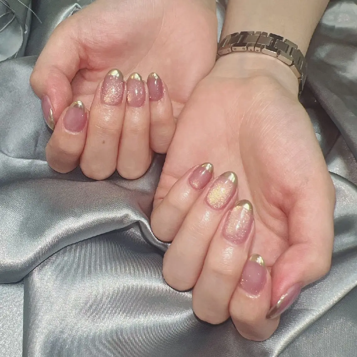 【初回オフ無料】ガラスフレンチネイル＆オーロラフレンチ　¥6480の写真
