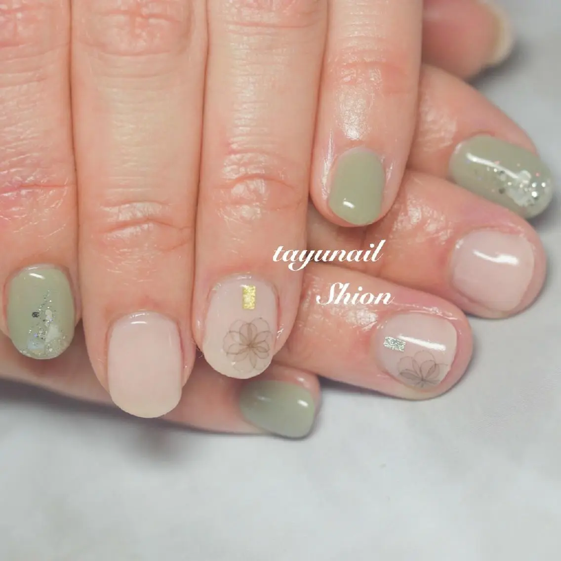 ネイル アートネイル ブルー フラワーネイル ジェルネイル グリーン ネイルサロン 【たゆnail】のネイルデザイン