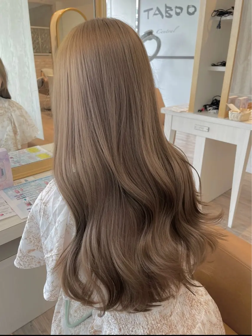 ロング カラー 顔まわりレイヤー 韓国風ヘア レイヤーカット ヘアカラー トリートメント 河合秀明/ショート /ボブ/レイヤーのヘアスタイル