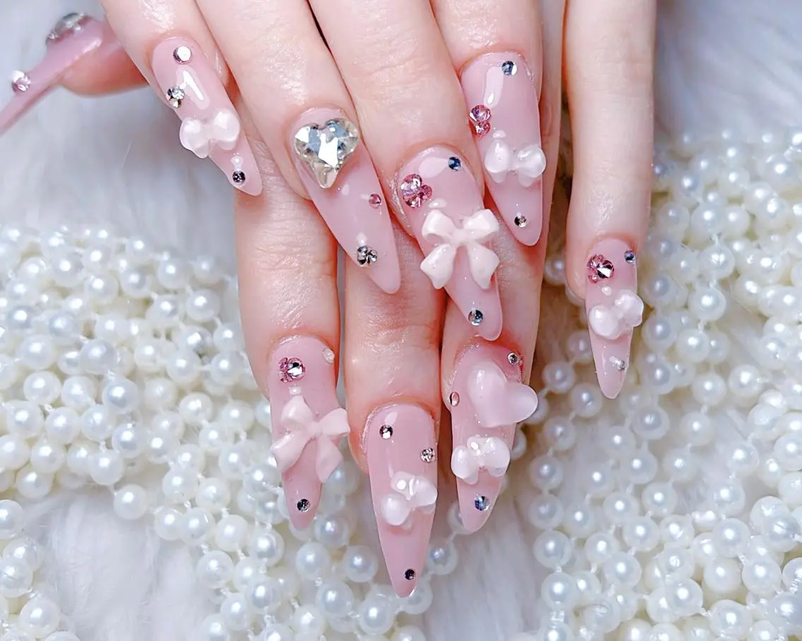 ネイル アートネイル オーロラネイル 長さ出し フットネイル ガーリー 🎀ゆうず 𝜗𝜚 ྀིのネイルデザイン