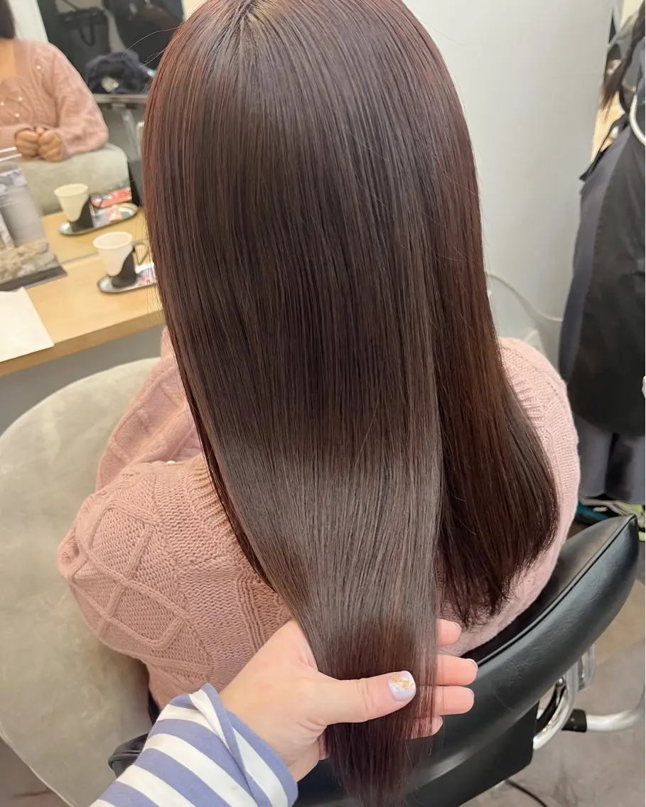 ミディアム カラー トリートメント mai🐷髪質改善 🖤透ける暗髪🖤のヘアスタイル